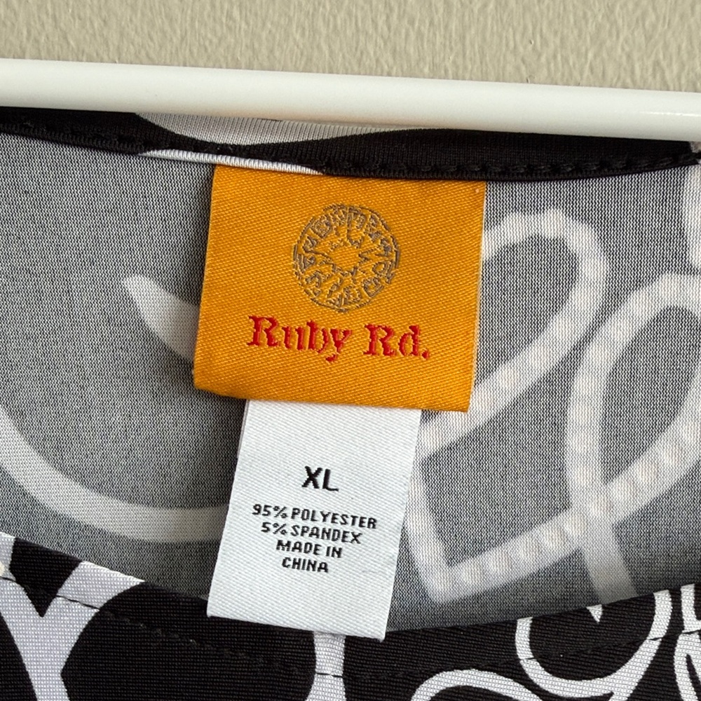 Ruby Rd. Black and White Patterned Blouse - Picture 2 of 4